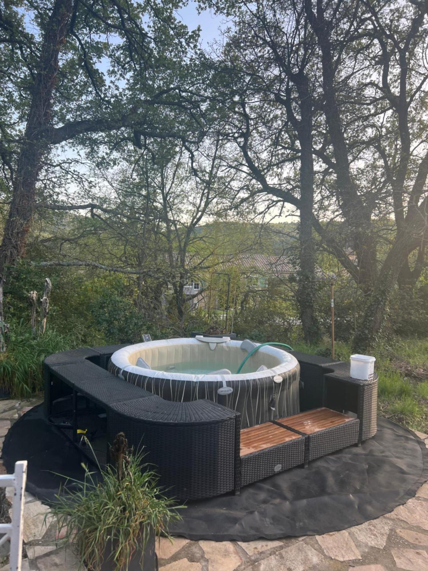 Villa Au Coeur De La Provence Evenos Exteriör bild